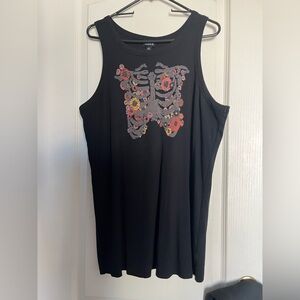 Torrid black tank top.  Rib cage and flower design. 4X